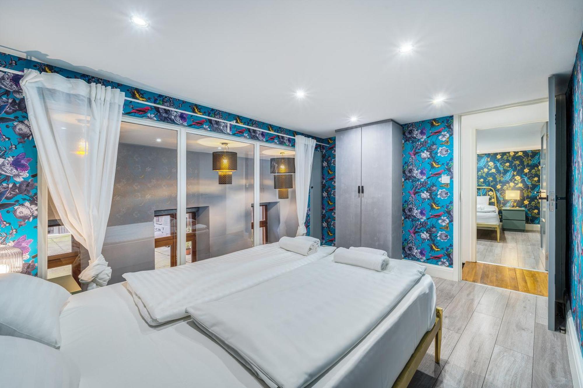 Azure Oasis In The Heart Of The City Budapeste Exterior foto